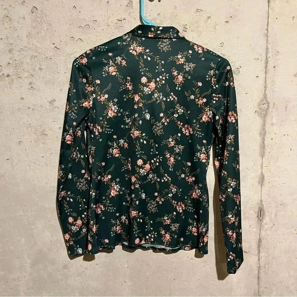 Vintage SEARS Green Floral Bow Tie Front Blouse Top ~ Size S - Picture 6 of 8